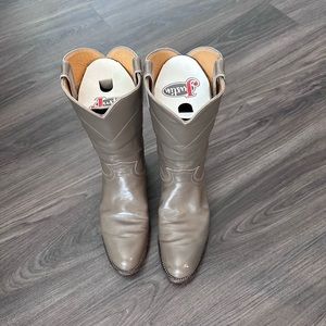 Justin boots 7 leather